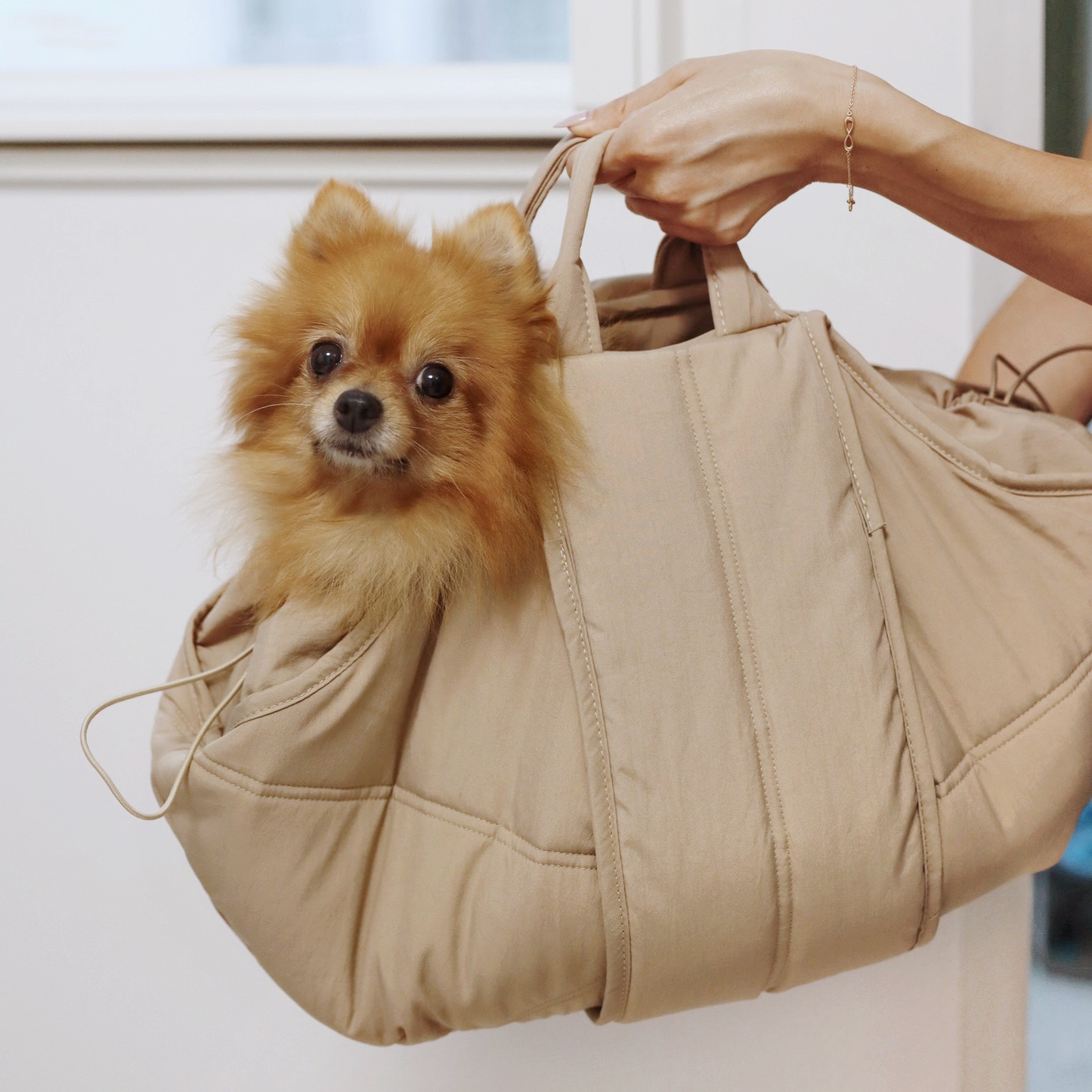 OLLA | PETITE PET CARRYCOT//DOG CARRIER: Camel