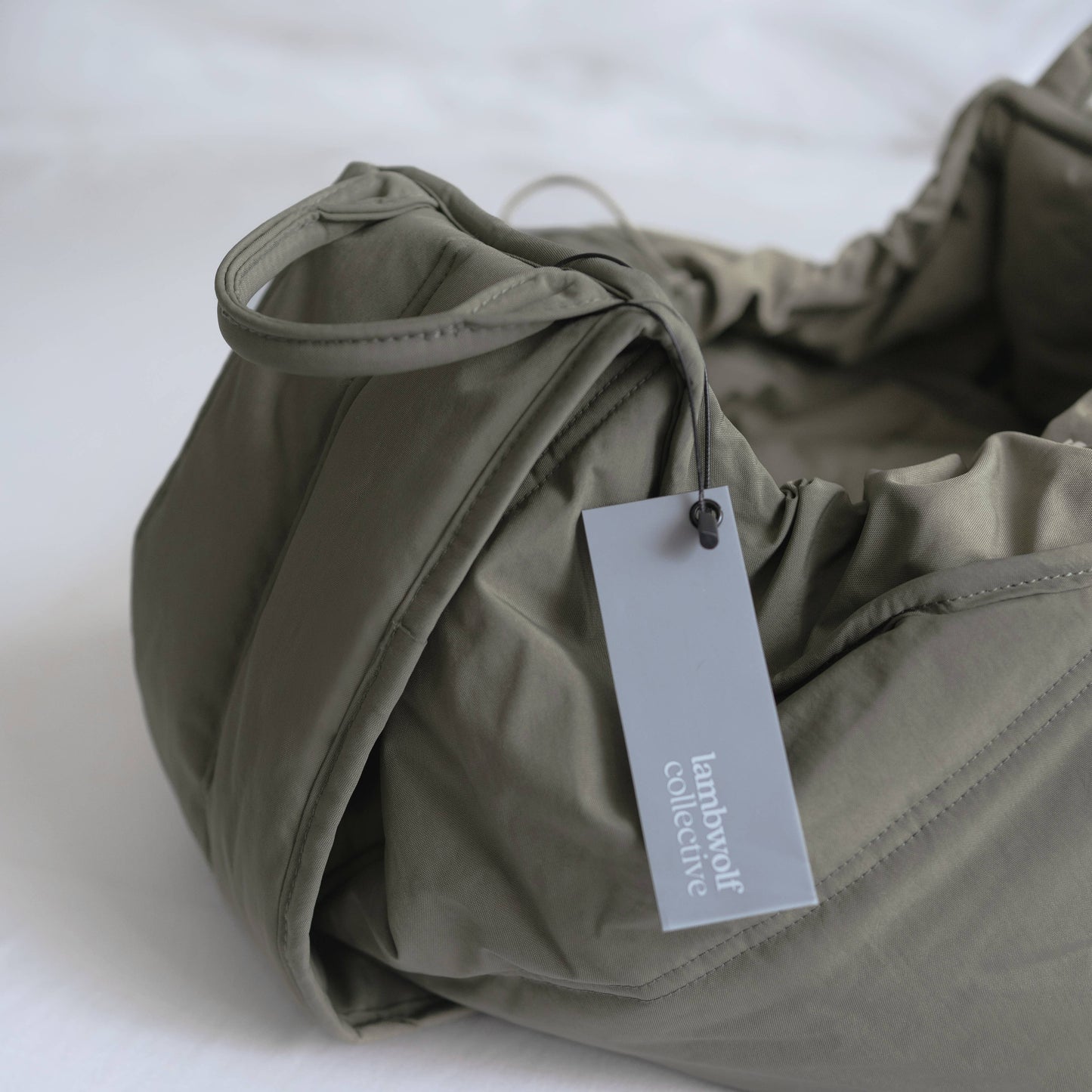 OLLA | PETITE PET CARRYCOT//DOG CARRIER: Camel